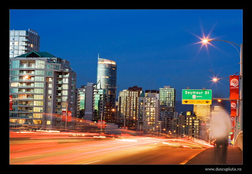 trafic pe Granville Bridge