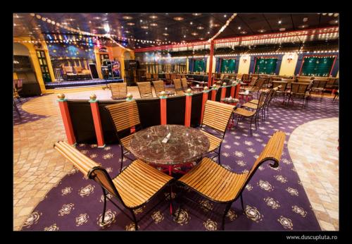 starry night lounge